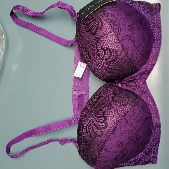 NWT- Gorgeous 42C Bra - Picture 1 of 8